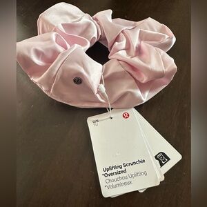 🍋LULULEMON OVERSIZED UPLIFTING SCRUNCHIE🍋‼️NWT‼️